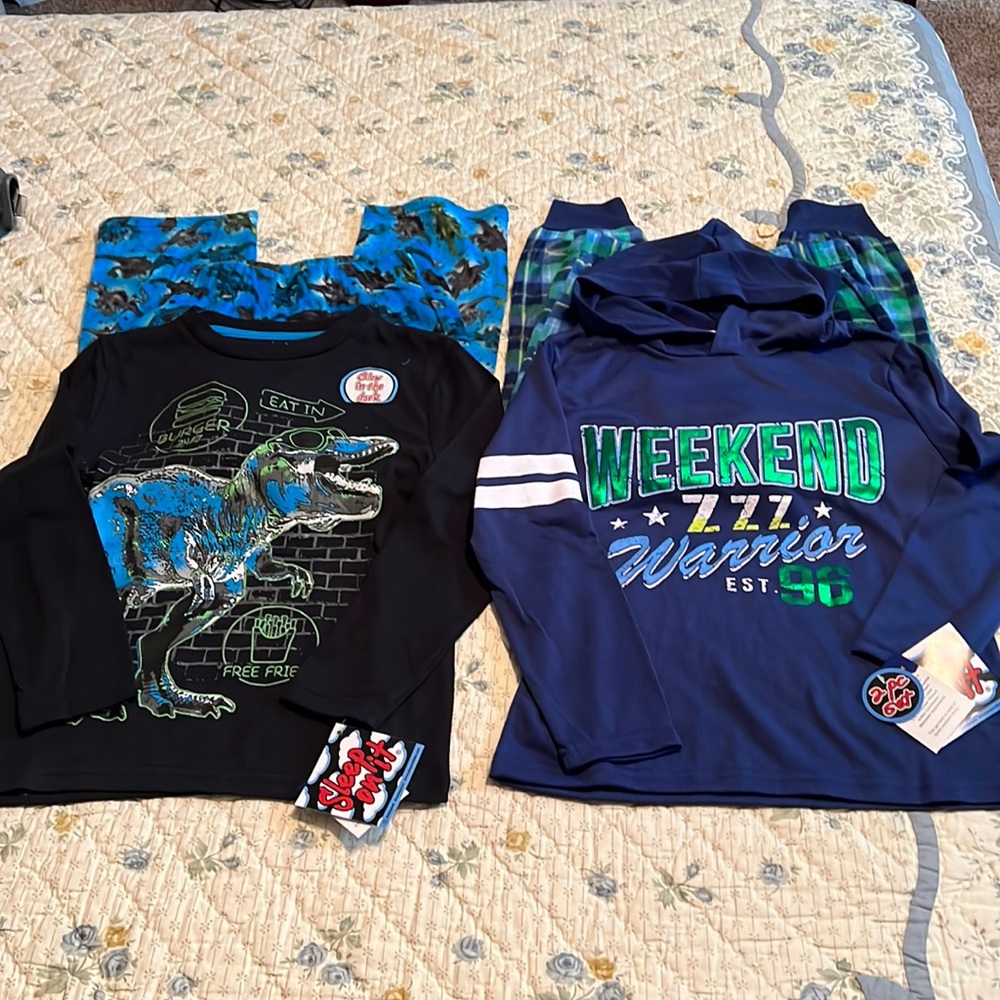 SLEEP ON IT BUNDLE OF 2 PRS BOYS PAJAMAS IN SZ S (6-7)…NWT…SO SOFT!!!